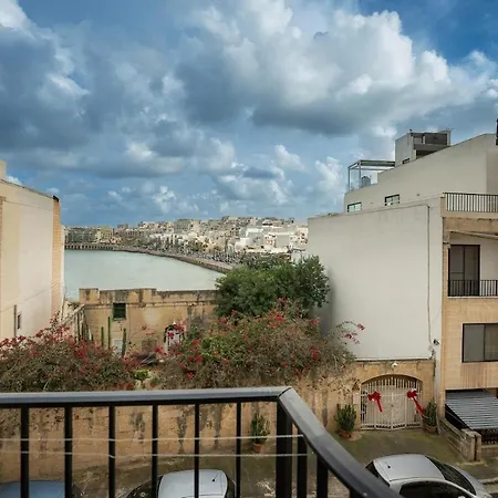 Bellavista Bayview 3 Bedroom 아파트 *